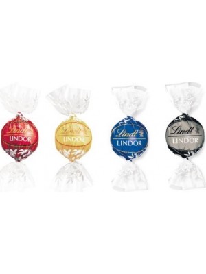 Schokolade von LINDOR gemischt in Schachtel mit Werbedruck