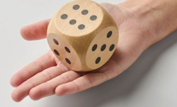 Großer Würfel aus Holz, günstig mit Logo