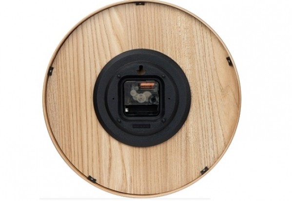 Uhr aus Holz mit Batterien als Werbeartikel